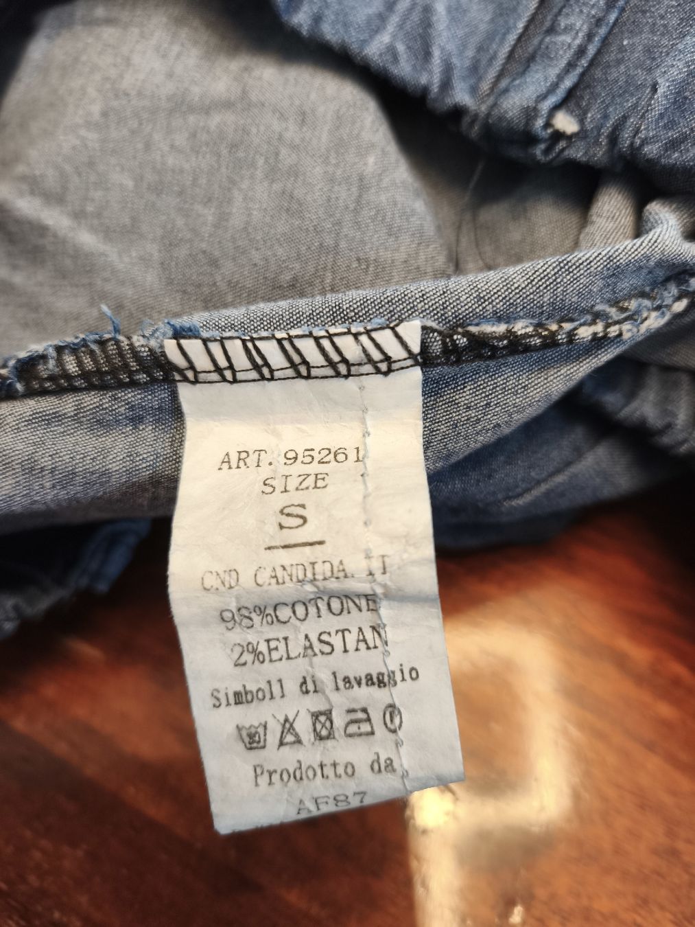 Pantaloni: Mädchen Kurzehose, Grösse S, Blau – Usato da Wohlen AG venduto da art_9qvl 2
