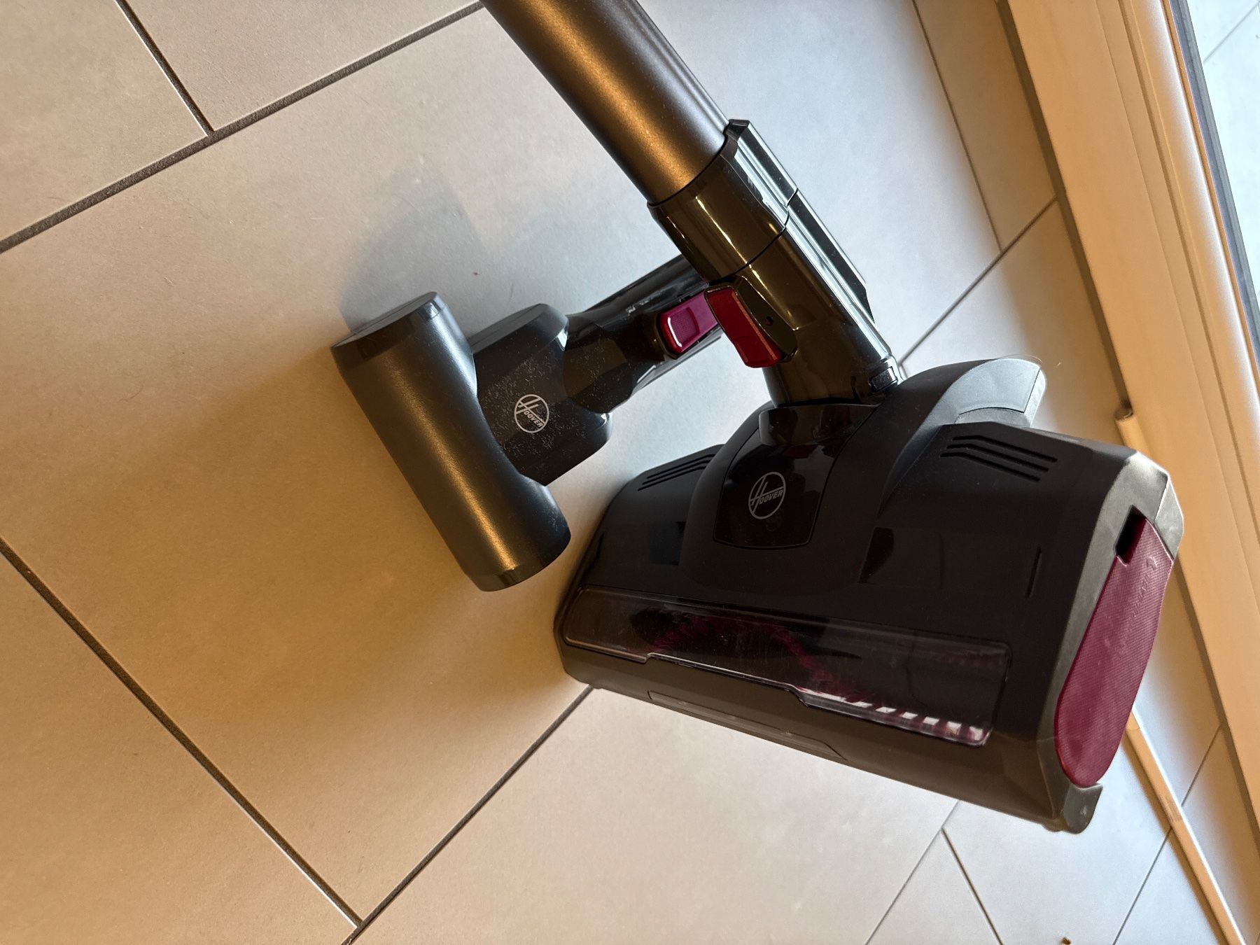 Hoover Aspirapolveri & Accessori: Praktischer Akku Handstaubsauger – Usato da Kölliken venduto da sa__fl25 5