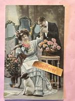 1910 Kitschkarte mit Liebespaar und Hund