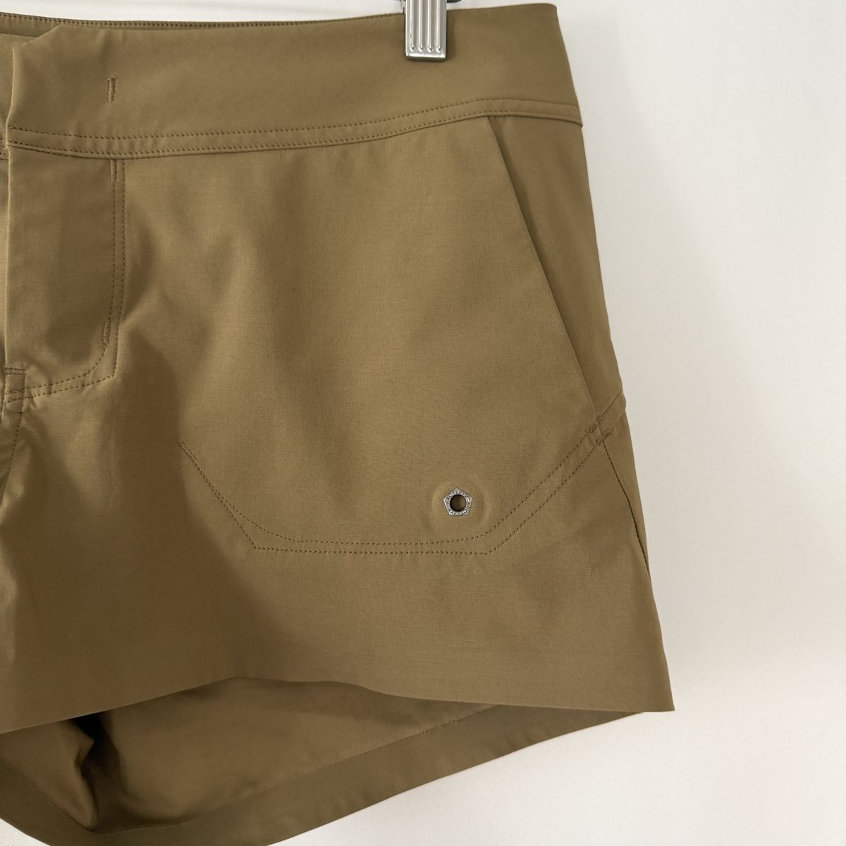 Arcteryx Pantaloni: ARCTERYX Shorts – Nuovo (secondo la descrizione) da Emmen venduto da Avviivva_Com2023 1
