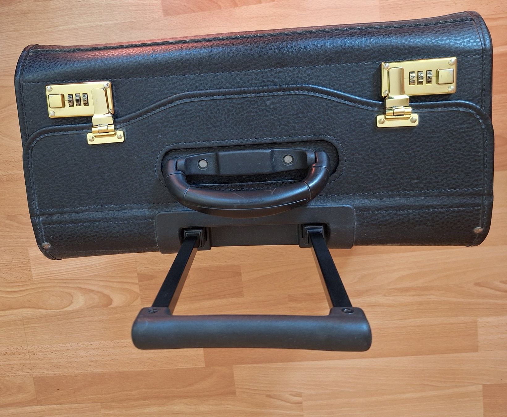 Valigie: Aktenkoffer Rollkoffer, abschliessbar – Usato da Hedingen venduto da Rosie013 2