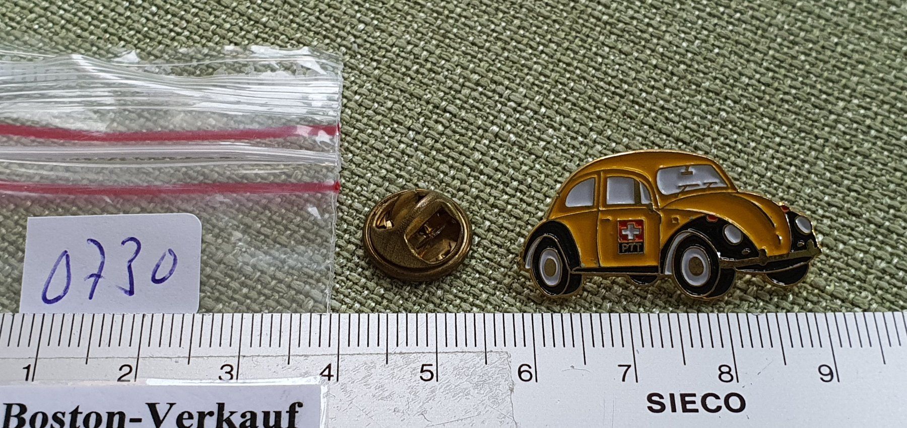Volkswagen Placchette & Badge: O730 - Pin Die Post PTT Postauto VW Käfer Zustellung – Usato da Reinach BL venduto da Boston-Verkauf 1