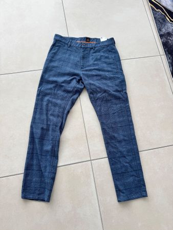 Boss Chino Hose, dunkelblau mit Muster, Sommer-Look...