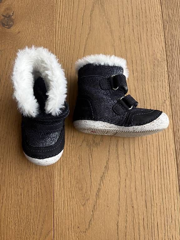 Scarpe per ragazzi: Snowboots Gr. 19  Kickers – Usato da Wattenwil venduto da 12stonesgerry