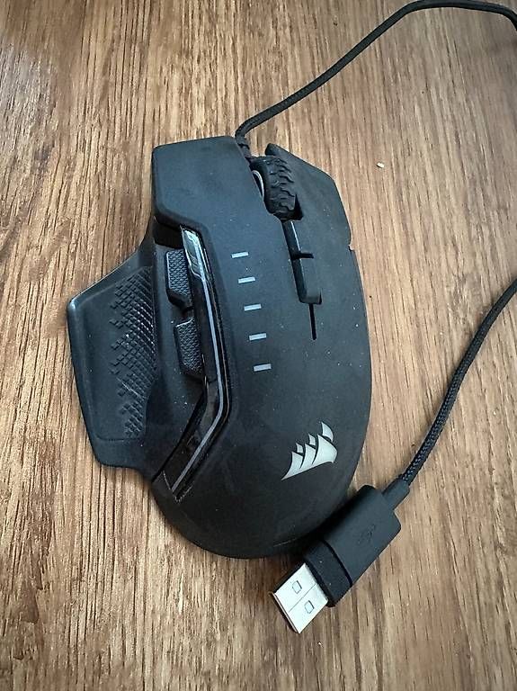 Corsair Maus: Corsair GLAIVE Gaming Maus – Gebraucht aus Kirchberg BE von Tily242