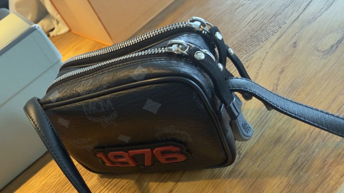 Taschen: MCM Visetos Lion / Munich Lion Camera Bag – Neu (gemäss Beschreibung) aus Dübendorf von Dave702 2