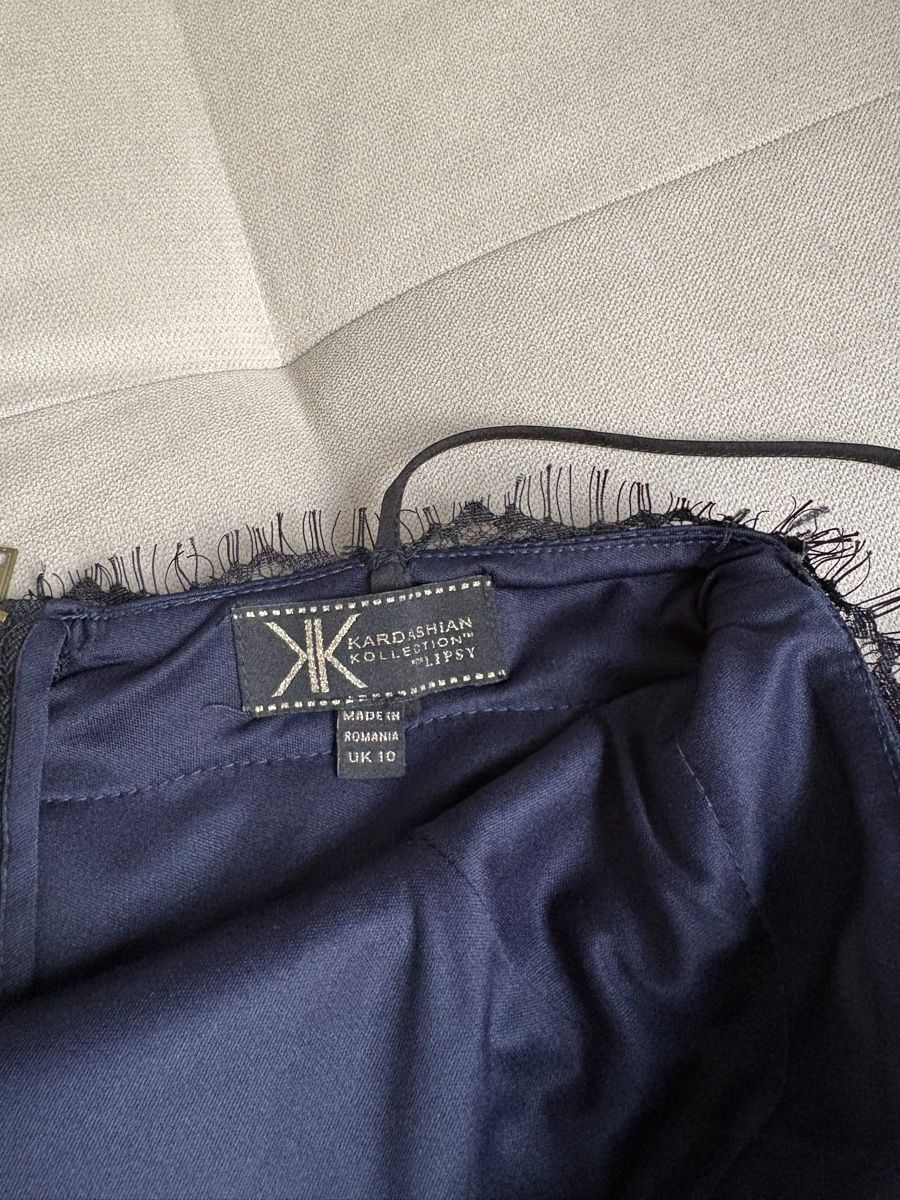 Vestiti: Kardashian Kollection Kleid dunkelblau  – Nuovo (secondo la descrizione) da Zürich venduto da isa_5lmv 1