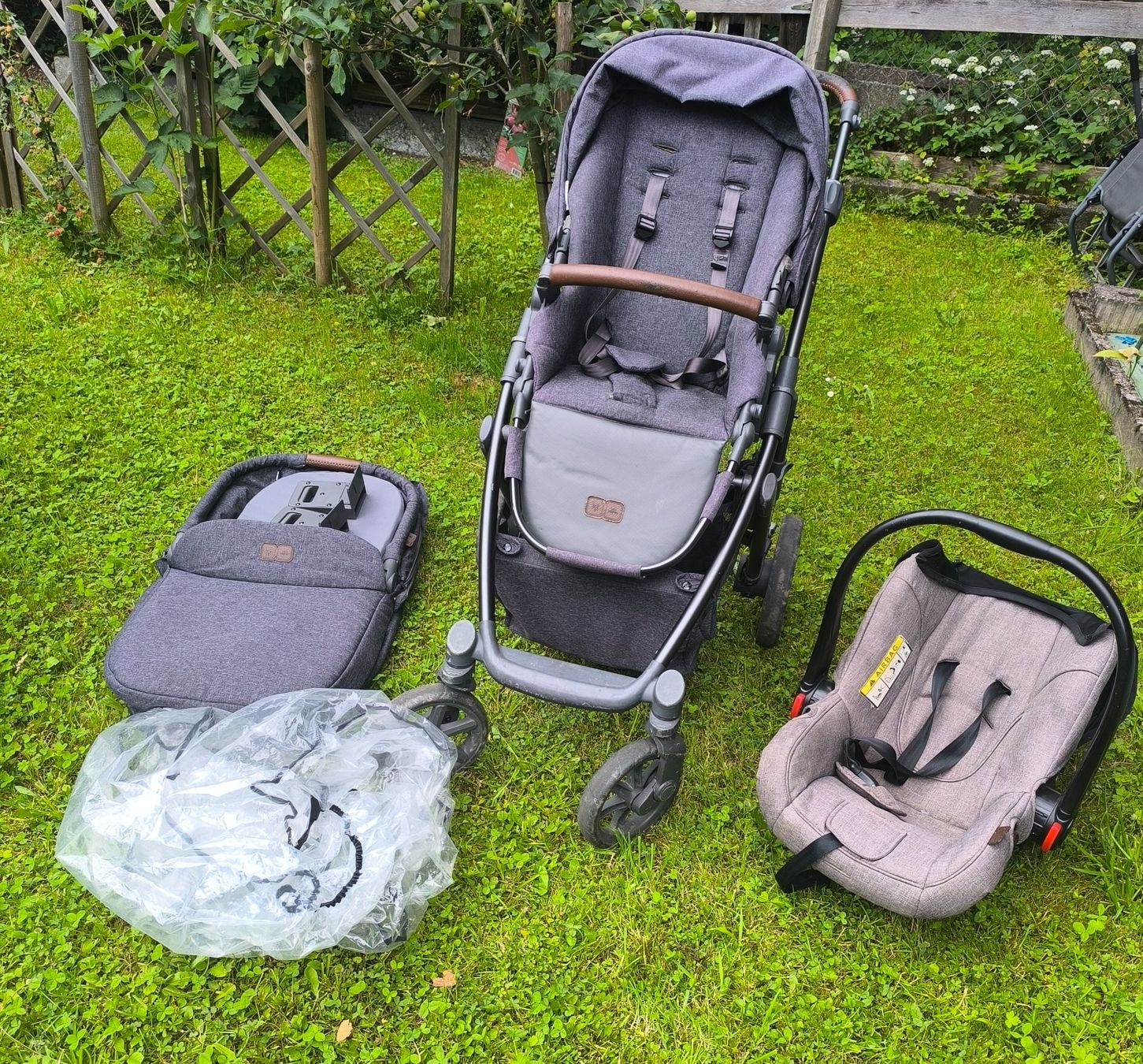ABC Design Carrozzine: ABC Design Salsa 4 Kinderwagen 3-in-1 Set – Usato da Gams venduto da MissTraveller