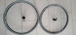 Paire de roues vélo route 700C Alexrims DA22 pneus Michelin