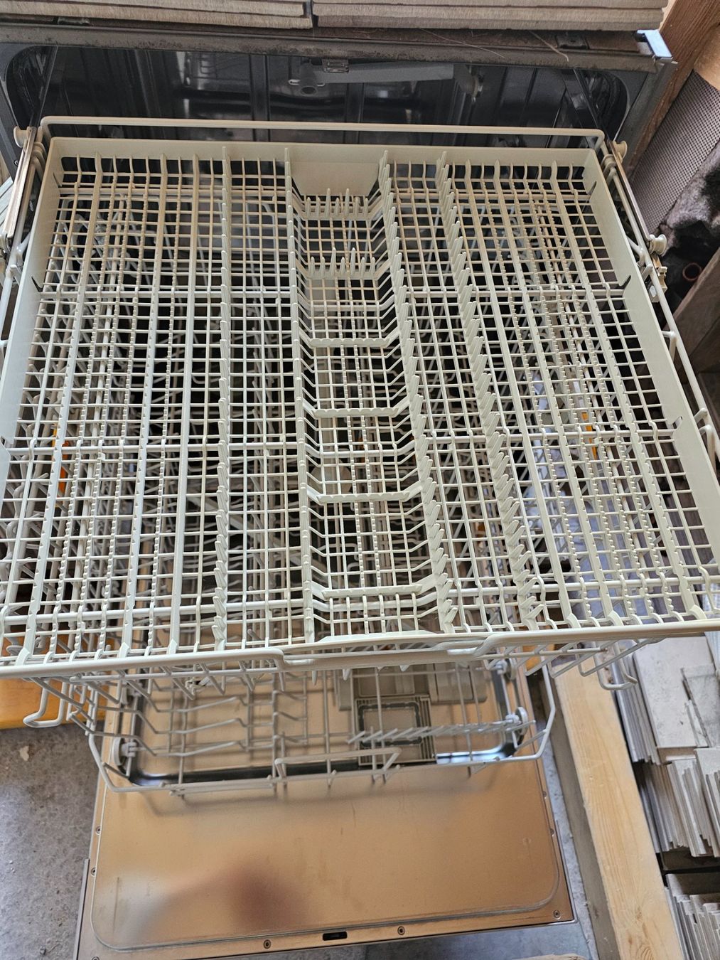 Miele Lavastoviglie: Miele Geschirrspüler G 2432-60 SCi – Usato da Mols venduto da mima61 6