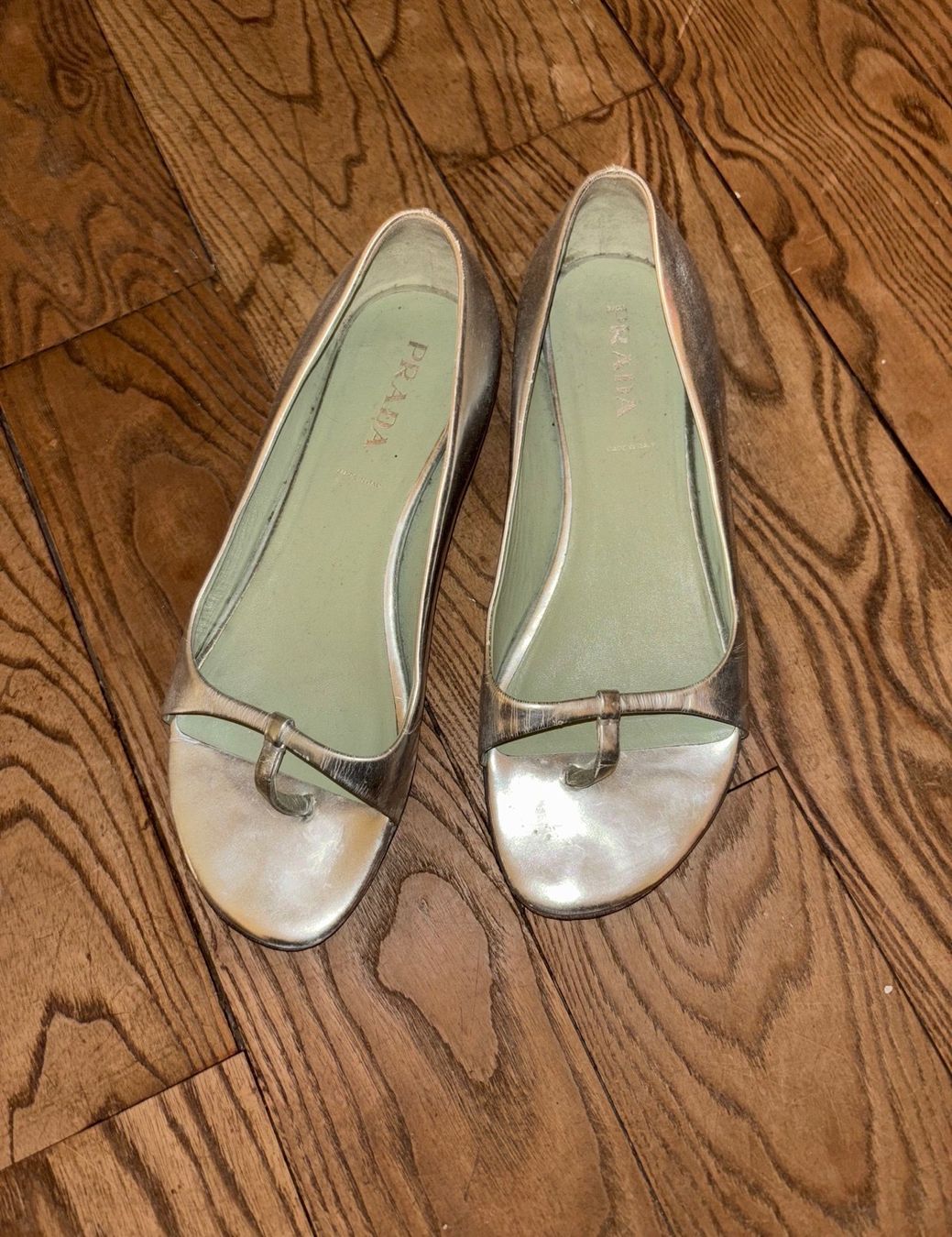 Prada Scarpe da donna: Prada Ballerinas Silber Grösse 38 gebraucht – Usato da Kilchberg ZH venduto da jewlzsister 4