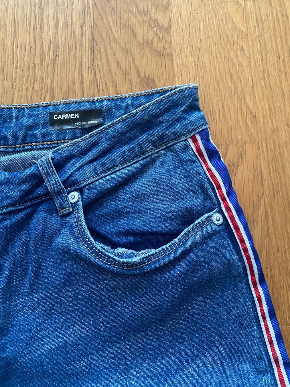 Only Jeans: Skinnyjeans ONLY – Usato da Riedholz venduto da lenibeni03