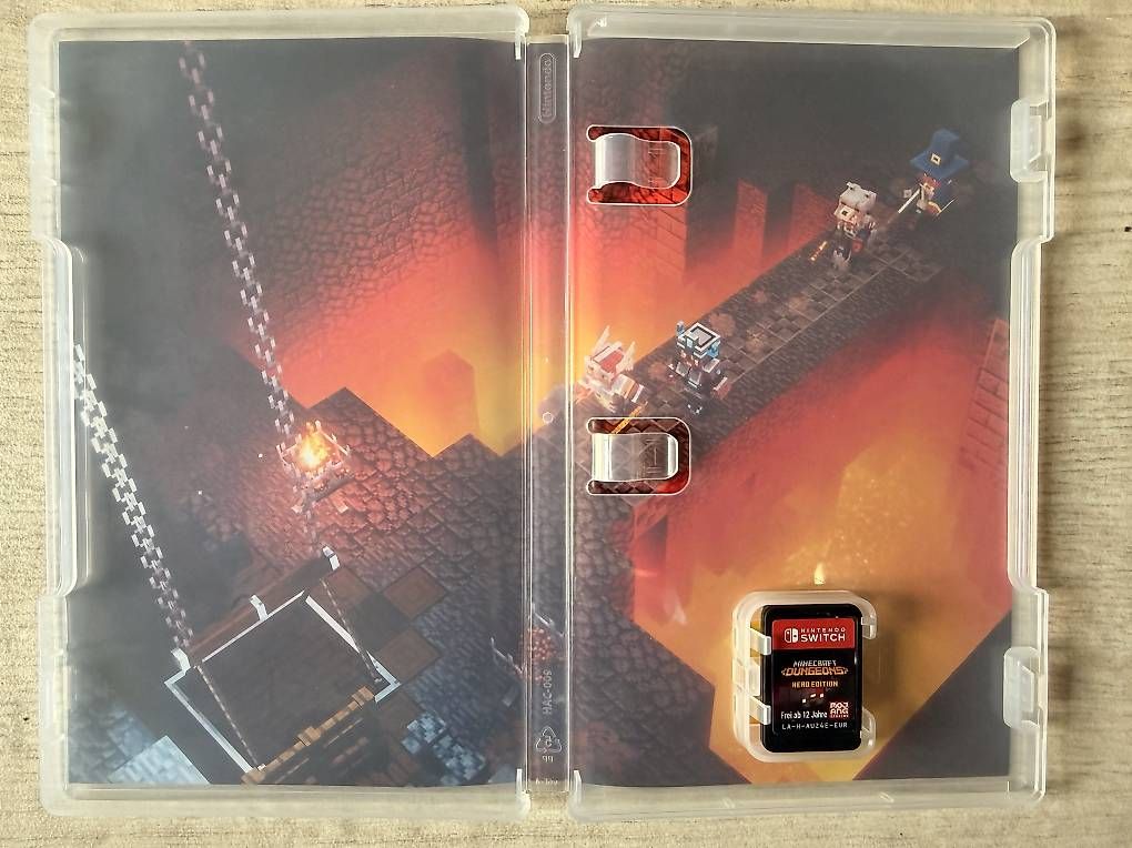 Jeux: Minecraft Dungeons - Jeu Switch  – D'occasion à Essertines-Yverdon par Clem_R 1