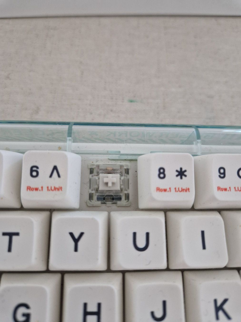 Tastiere: Mechanical keyboard MelGeek Mojo68 bluetooth RGB 65% white – Nuovo e nell'imballaggio originale da Zürich venduto da and_5ztn 2