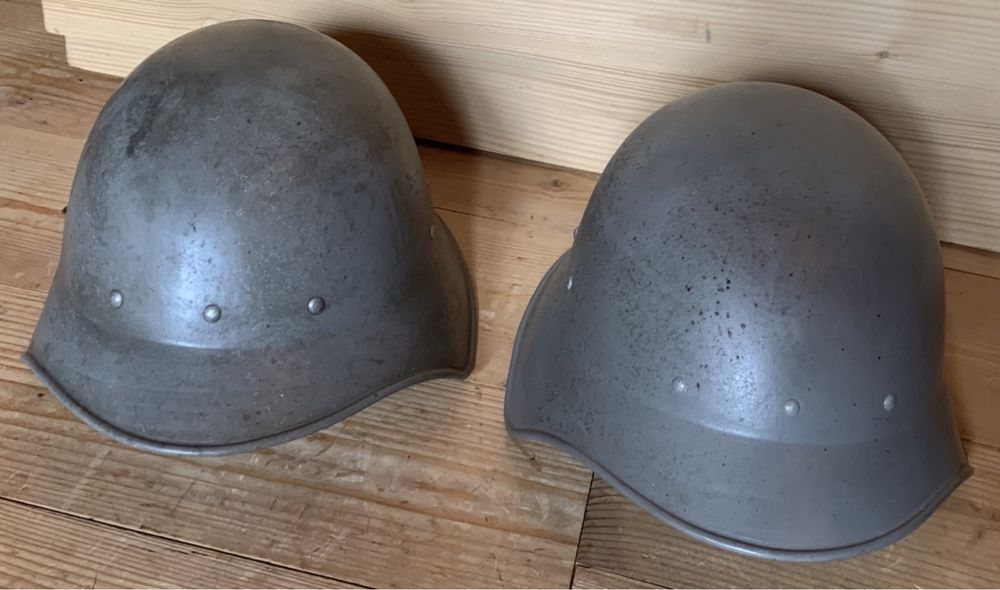2 Helme vom Zivilschutz 1