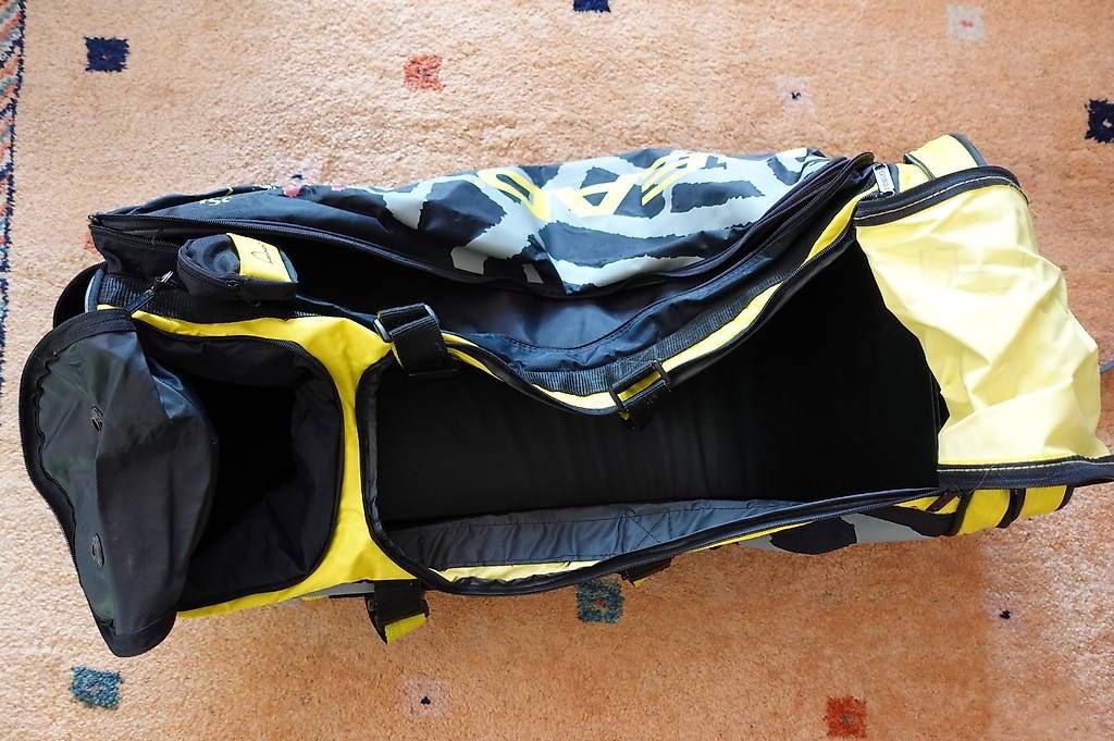 Head Borse: HEAD Tennistasche 75x30x30cm – Usato da Mettmenstetten venduto da Schnubidu 1