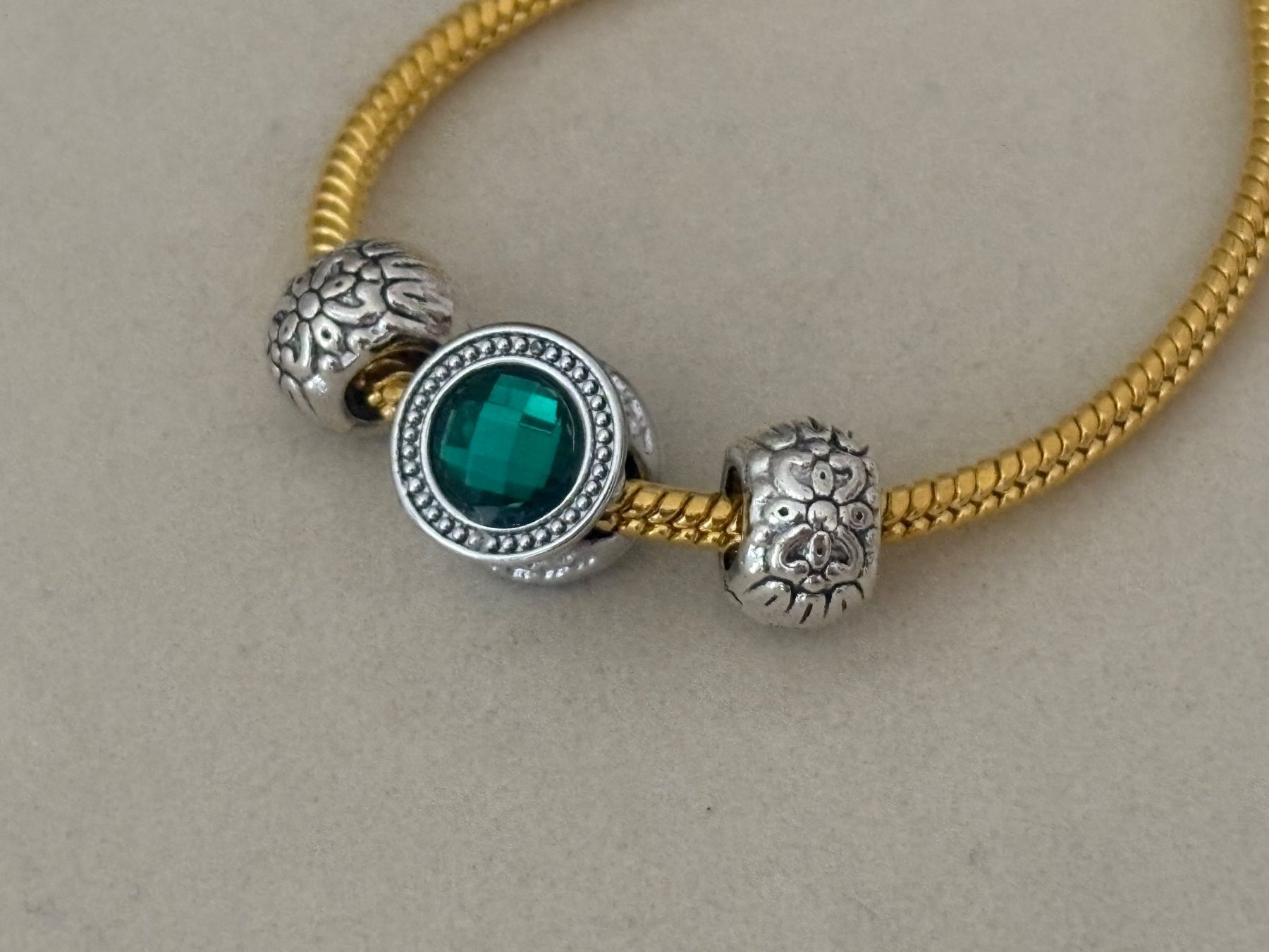 Bracciali & Braccialetti: Luxus Elegante 17 cm Armband Farbe :Gold – Nuovo (secondo la descrizione) da Biel-Bienne venduto da Roserosse13 2