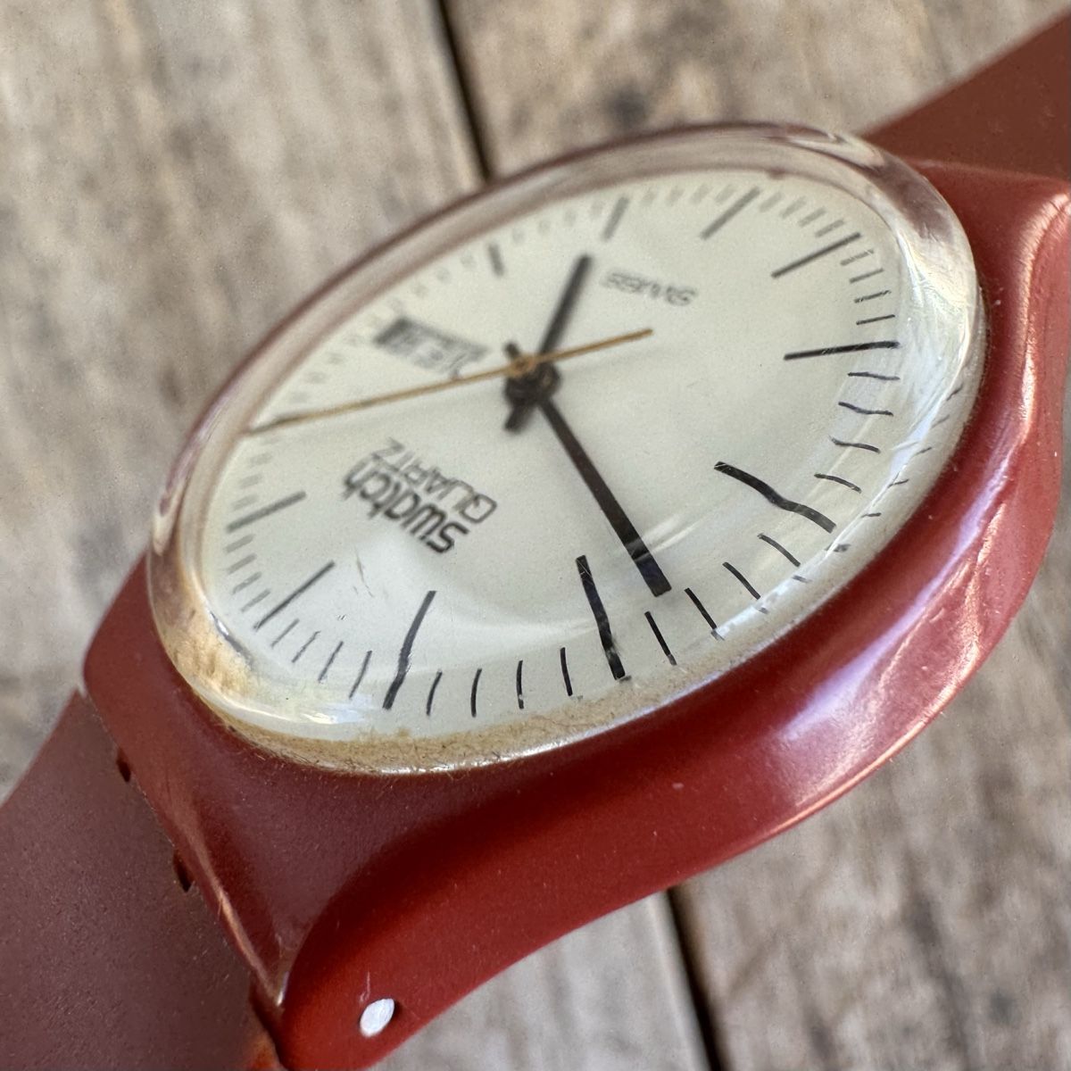 Swatch Orologi: Vintage Swatch GR700 1983 Red Back Code 683 – Usato da Arzier-Le Muids venduto da Avanna 6