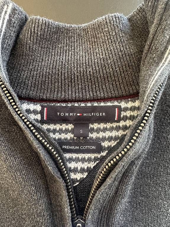 Maglioni & Felpe: Tommy Hilfiger Zip – Usato da St. Gallen venduto da rechsteinersell 1
