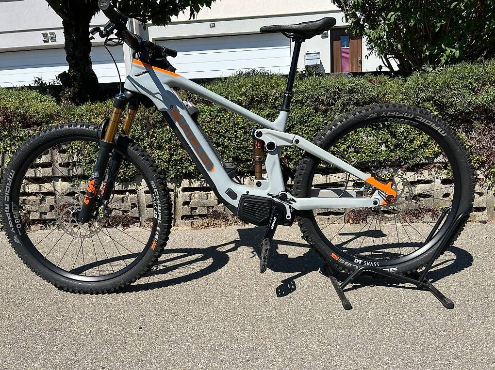 Biciclette: E-MTB Simplon RAPCON :ePinion - L - Moon Grey/Orange  – Usato da Bubikon venduto da Spoelito