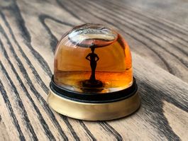 Parfüm Parfume Jean Paul Gaultier Fragile Schneekugel 1999