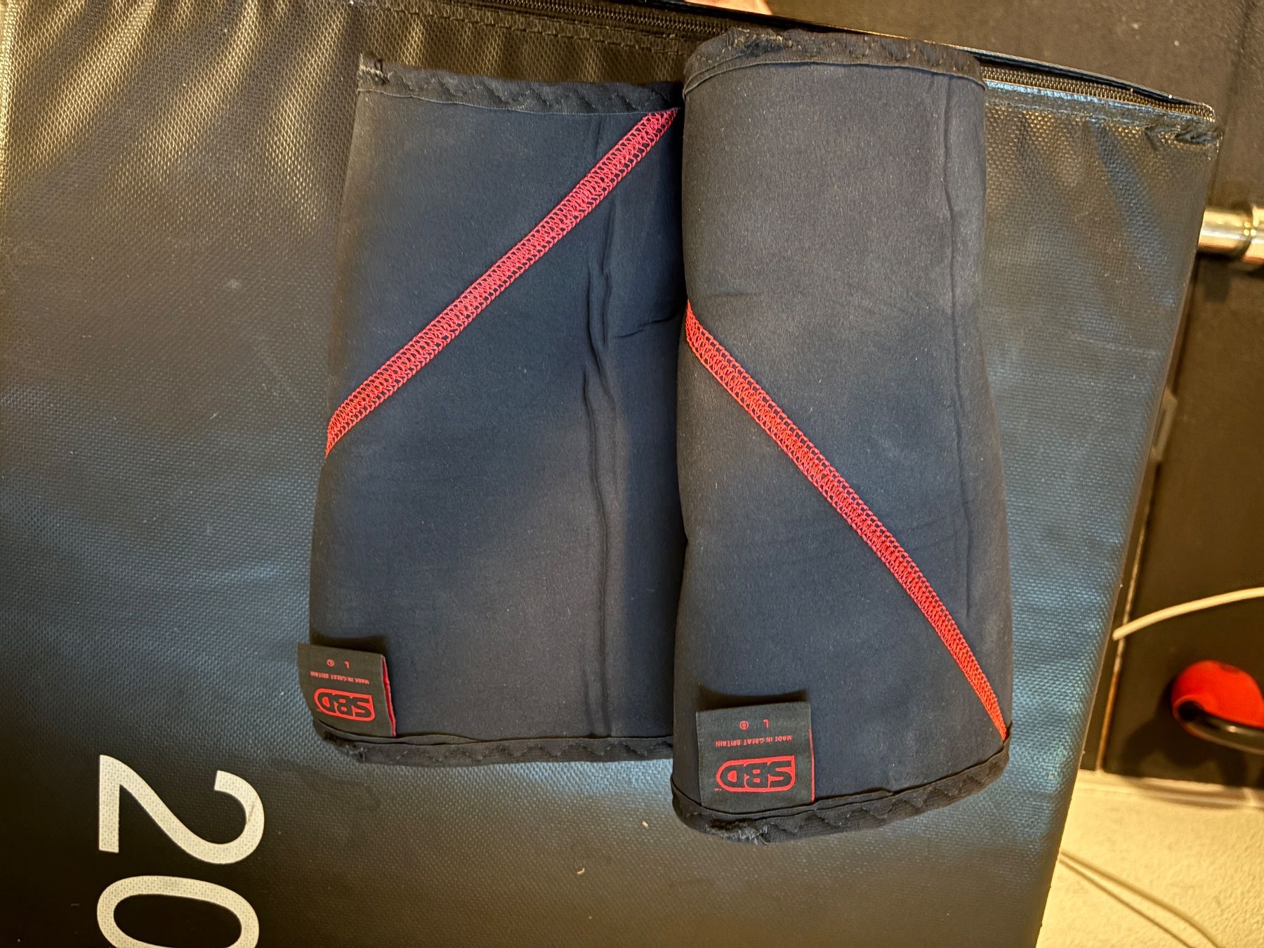 Protezioni & Imbottiture: Powerlifting Knee Sleeves – Usato da Jonen venduto da MichaelM2015 1