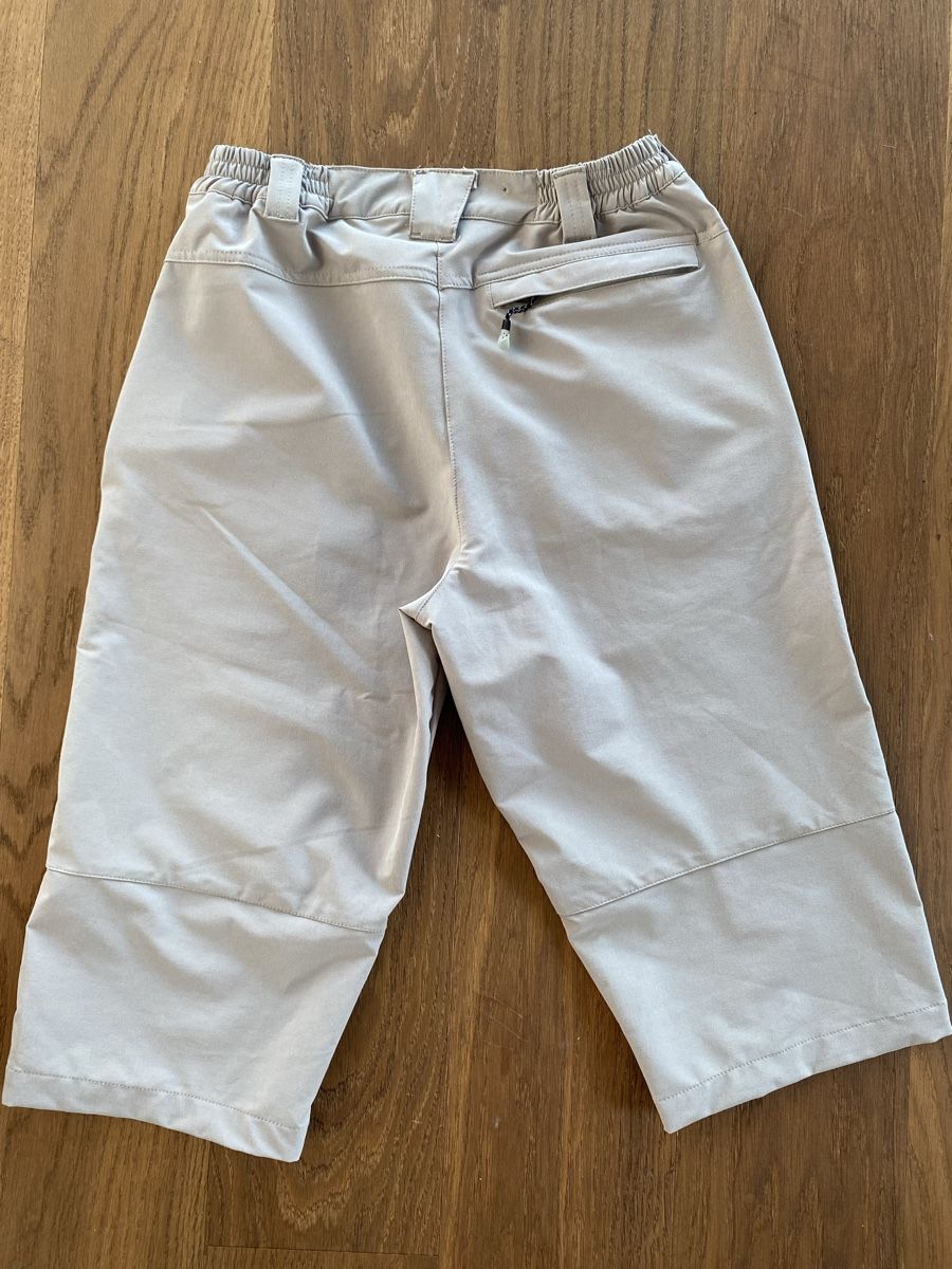 Killtec Pantaloni: Killtec Wanderhose kurz beige Gr. 38 neu – Nuovo (secondo la descrizione) da Meggen venduto da 6003Luzern 3