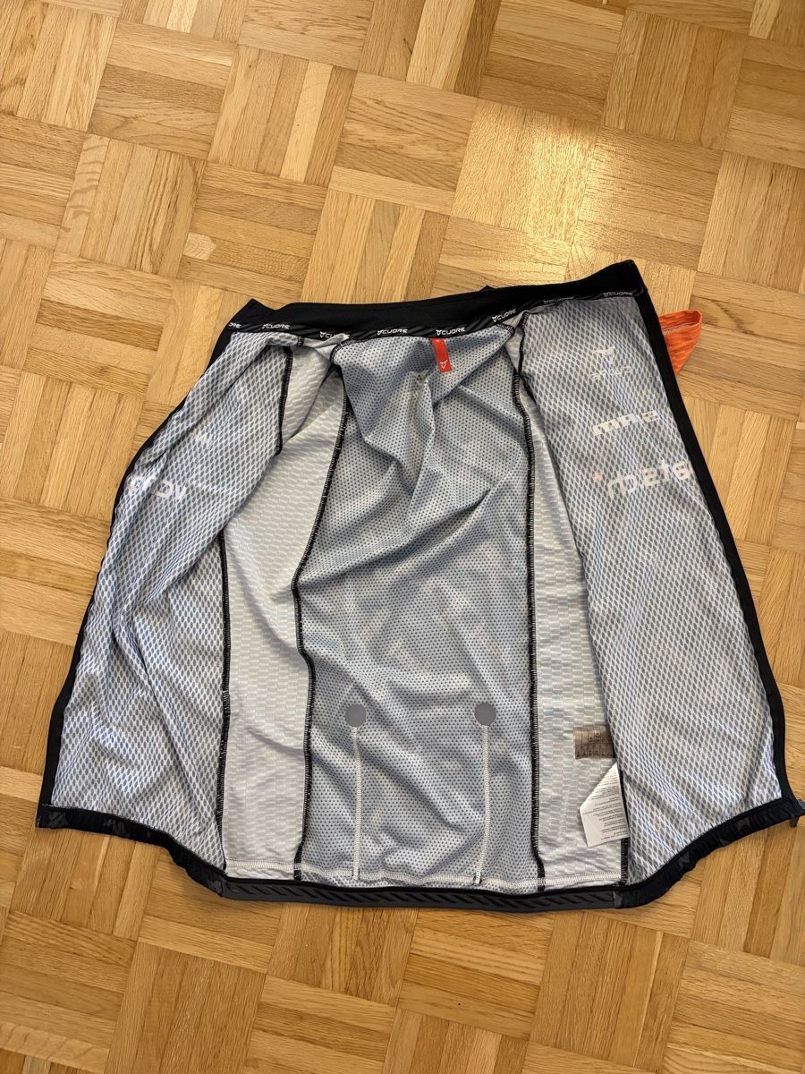 Canottiere & Pantaloni: Radtriko cuore – Usato da Fehraltorf venduto da van_dw58 2