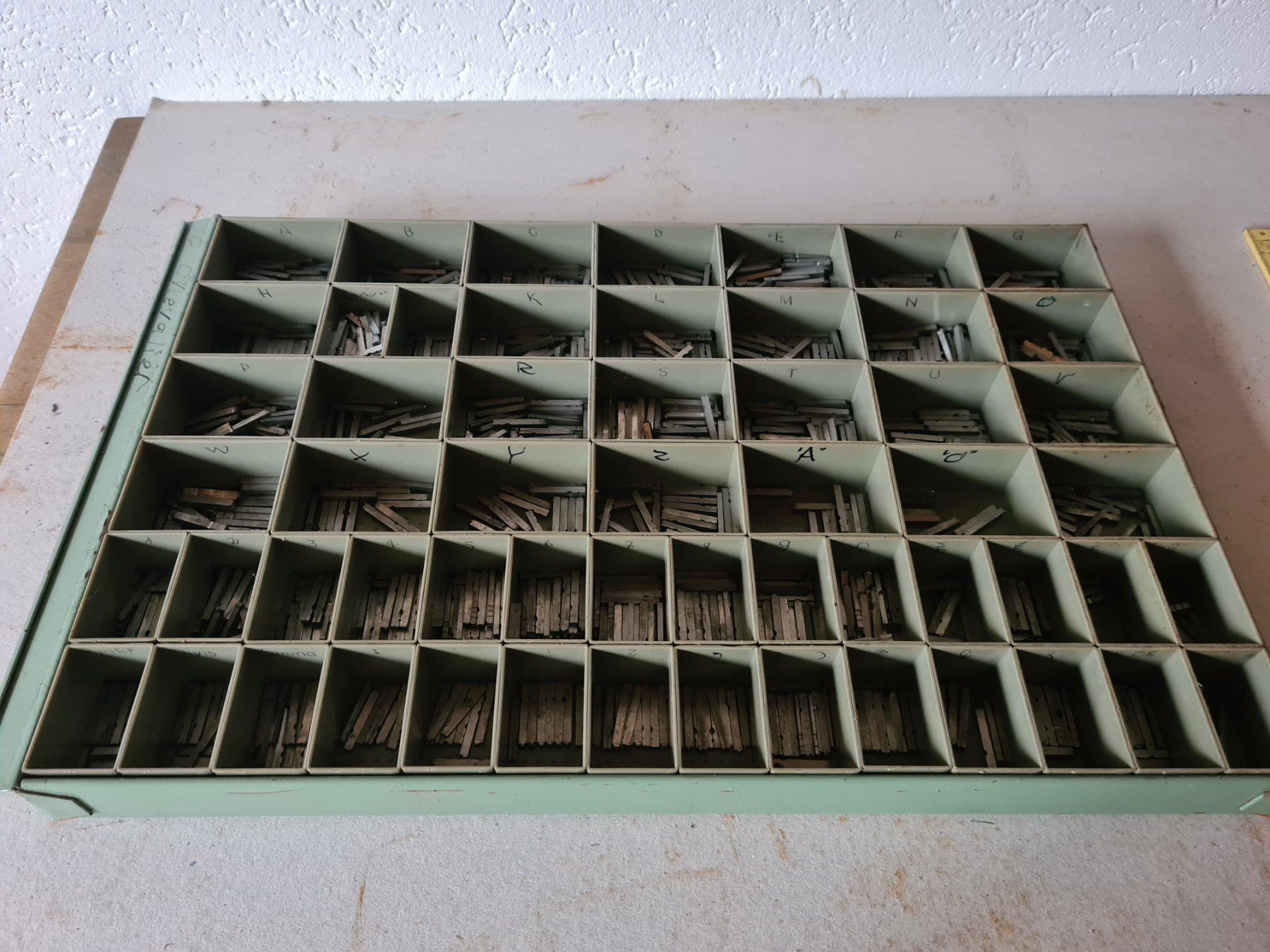 Tutti gli attrezzi: Bleisatz Buchstaben Letterpress Chevalier 6 – Usato da Escholzmatt venduto da FuyuIgloo 2