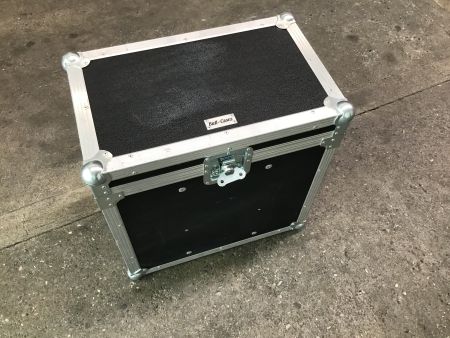Case mit Innenausbau