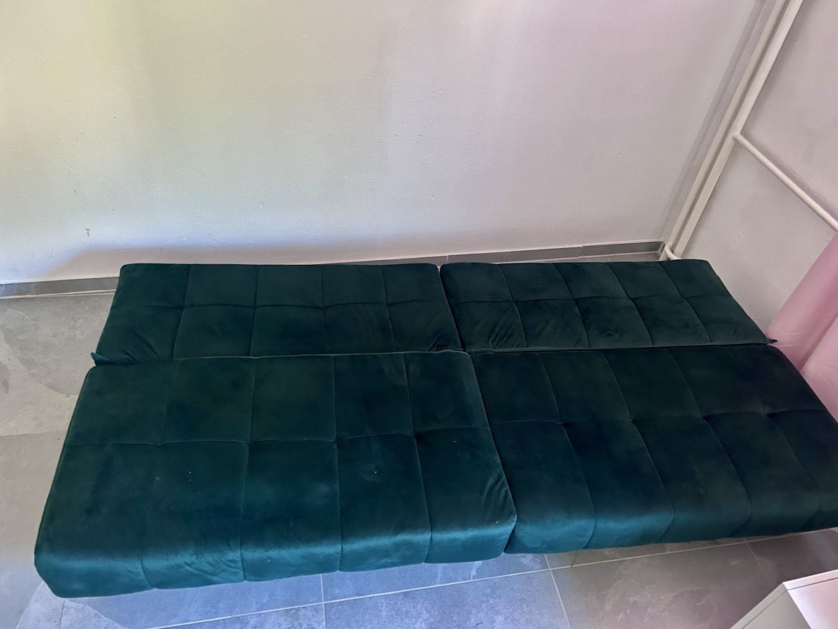 Sofas: Couch/ Schlafsofa grün Samt klappbar   – Gebraucht aus Schaffhausen von mon_9rq6 1