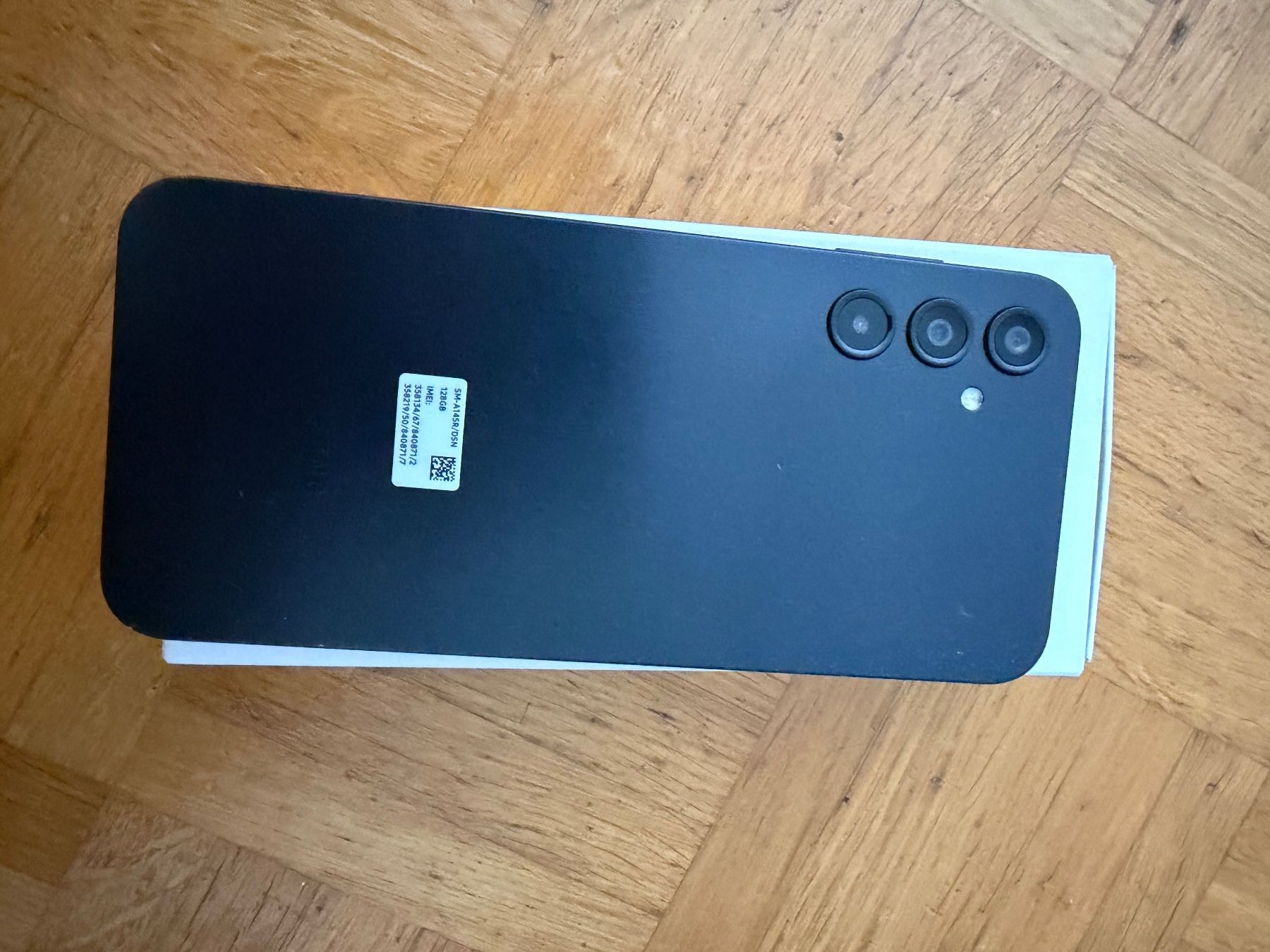 Samsung Handys / Smartphones: Samsung Galaxy A14 – Neu (gemäss Beschreibung) aus Männedorf von kat_q6hn 1