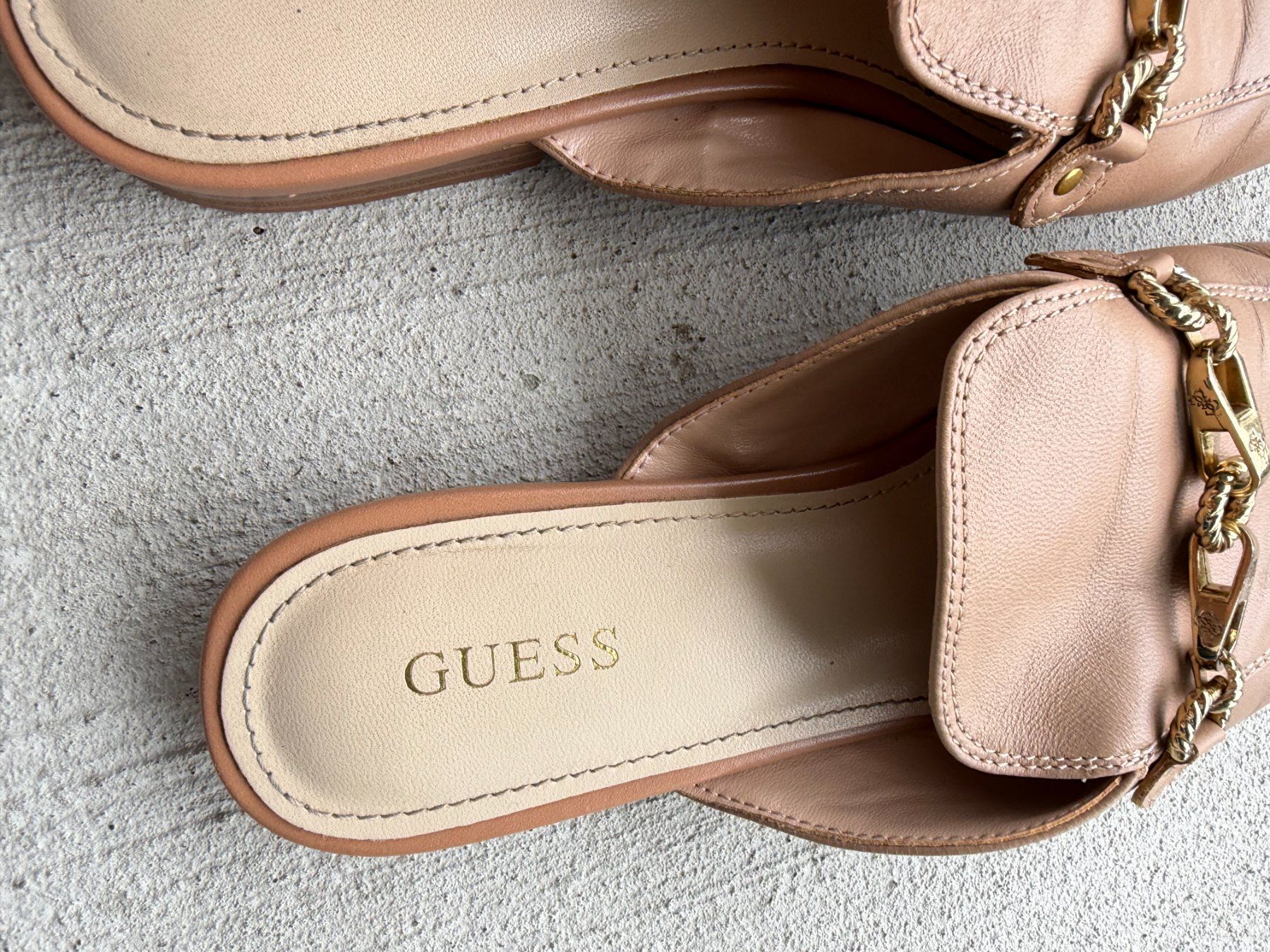 Guess Scarpe da donna: Guess Mules Sommerschuhe, Beige, Grösse 37 – Usato da Riehen venduto da ann_76jw