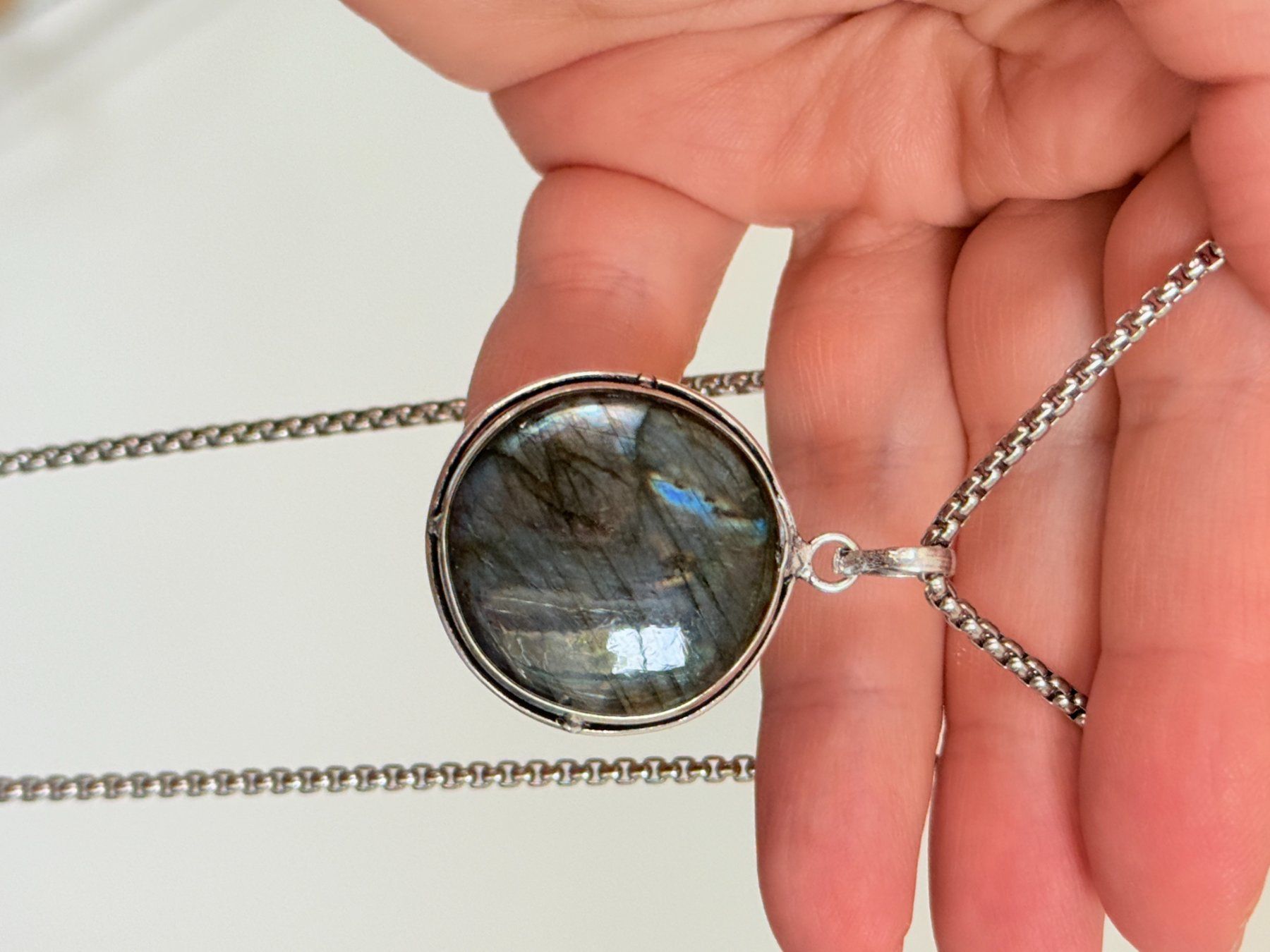 Colliers: Collier labradorite, élégant et tendance ✨ – Neuf avec emballage d'origine à Genève par AWWA 4
