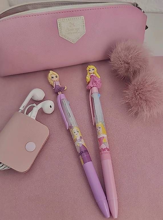 Penna & Evidenziatori: Stylos multicolores Disney – Usato da St-Cergue venduto da ate_xnp5 1