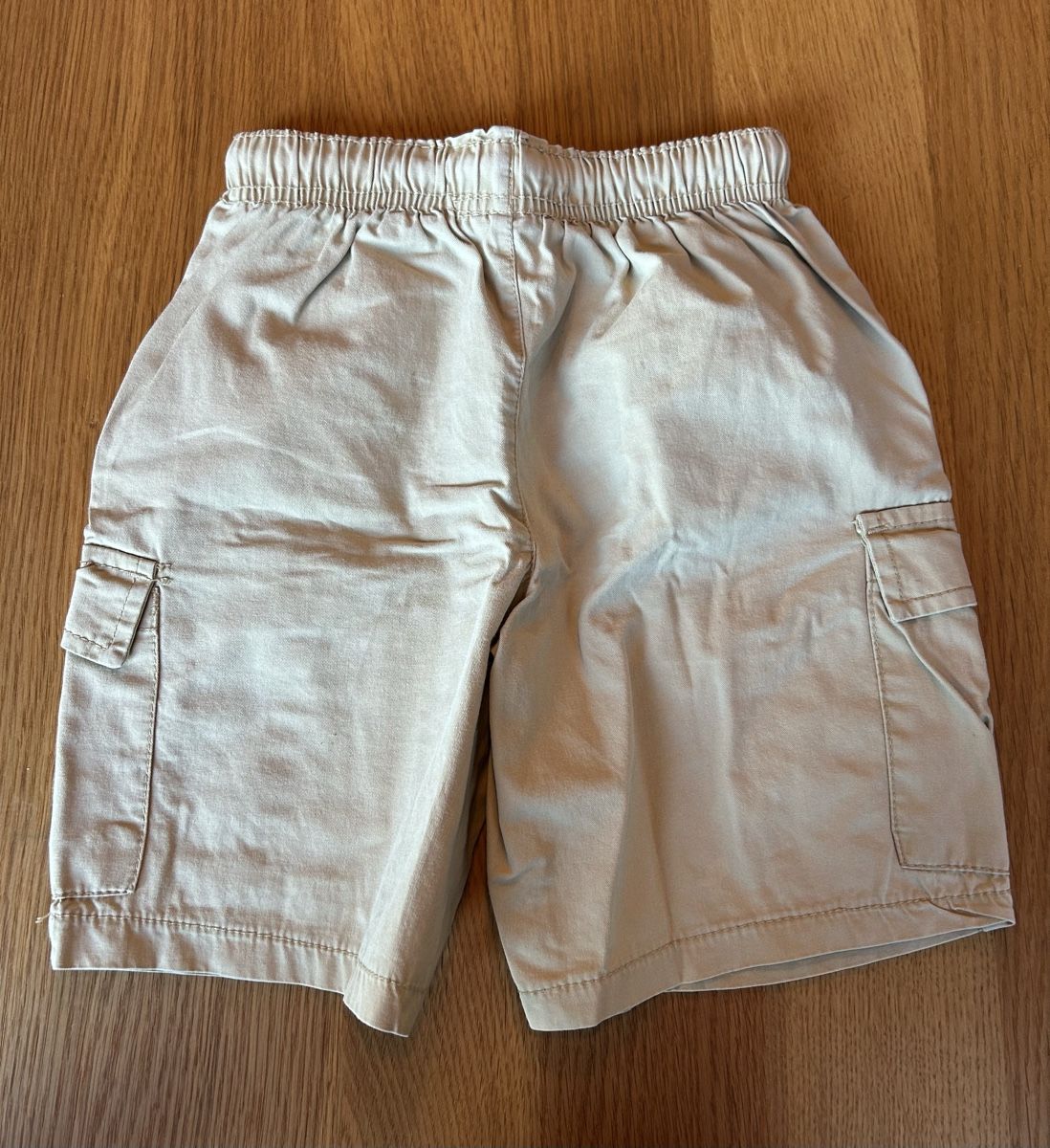 Pantaloni: Beige Jungen Shorts Gr. 110 – Usato da Schwarzenbach SG venduto da bienchen22 1