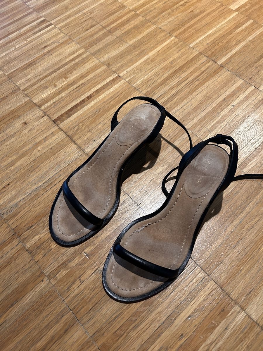 Other Stories Damenschuhe: And other stories sandals – Gebraucht aus Genève von mic_p669