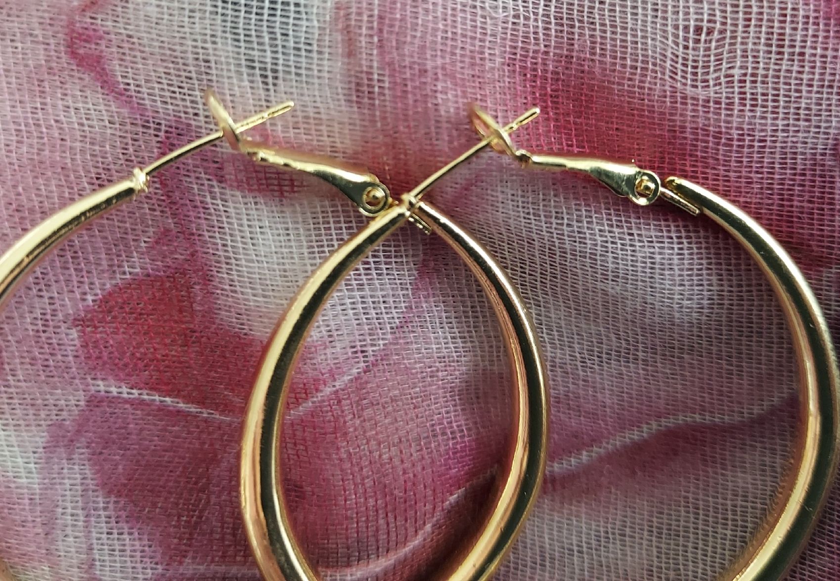 Orecchini pendenti & Orecchini a lobo: Goldene Creolen, 6cm Durchmesser, Neu – Nuovo (secondo la descrizione) da Ettenhausen TG venduto da CH2300 1