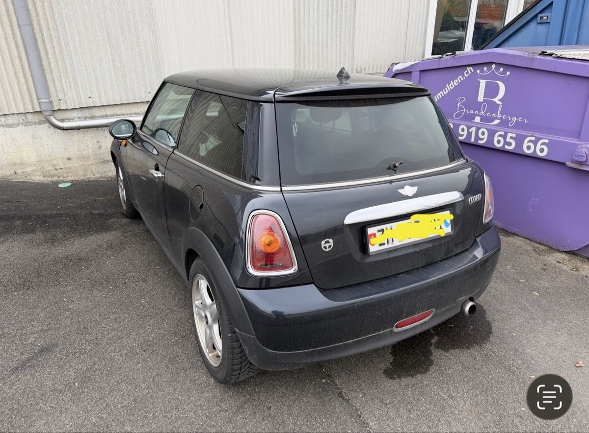 Mini Automobili: Mini Cooper r56 1.6 Benziner Unfallwagen – Difettoso da Zürich venduto da Egbeq 1