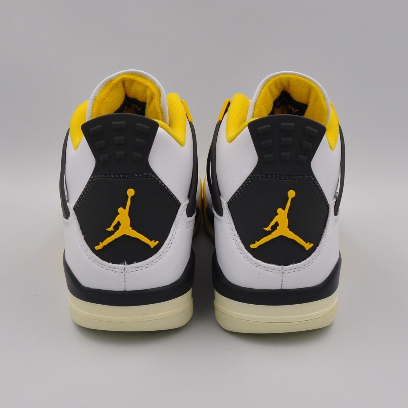 Jordan Scarpe da uomo: Jordan 4 Vivid Sulfur 42.5 – Nuovo e nell'imballaggio originale da Bern venduto da SneakerheavenLT 5