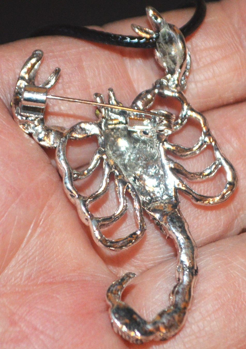 Spille & Fermagli: Brosche oder Halskette L-6706 – Skorpion schwarz mit Strass – Nuovo e nell'imballaggio originale da Goldiwil (Thun) venduto da han_v5b7 4