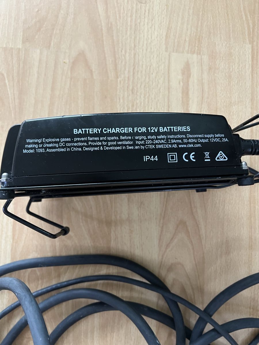 Ctek Chargeurs de batterie: Ladegerät CTEK – D'occasion à Dietwil par makakinho 8