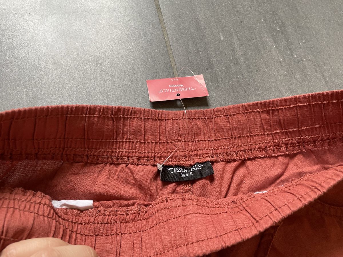Lotti di vestiti: Shorts 2x – Usato da Full-Reuenthal venduto da Mimi_1986 4