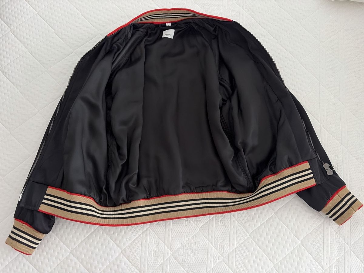 Burberry Giacche: Veste Burberry Bomber - taille 52 - neuve ! – Nuovo (secondo la descrizione) da St-Gingolph venduto da emergency_one 3