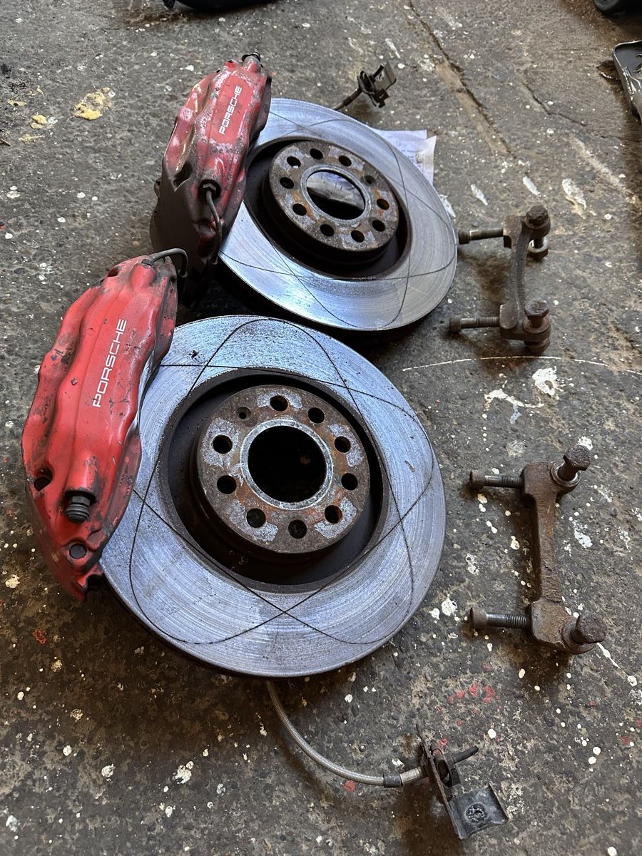 Porsche Tutti pezzi di ricambio auto: Audi s4 b5 Porsche-Bremse – Usato da Oetwil am See venduto da CarParts