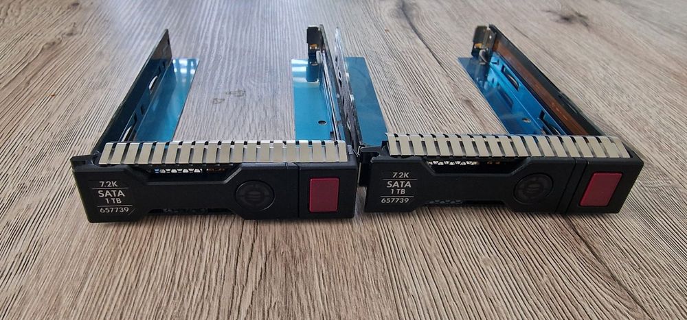 HP Server Caddy 3.5 HD (2x) (Gebraucht) in Dagmersellen für CHF 20 ...