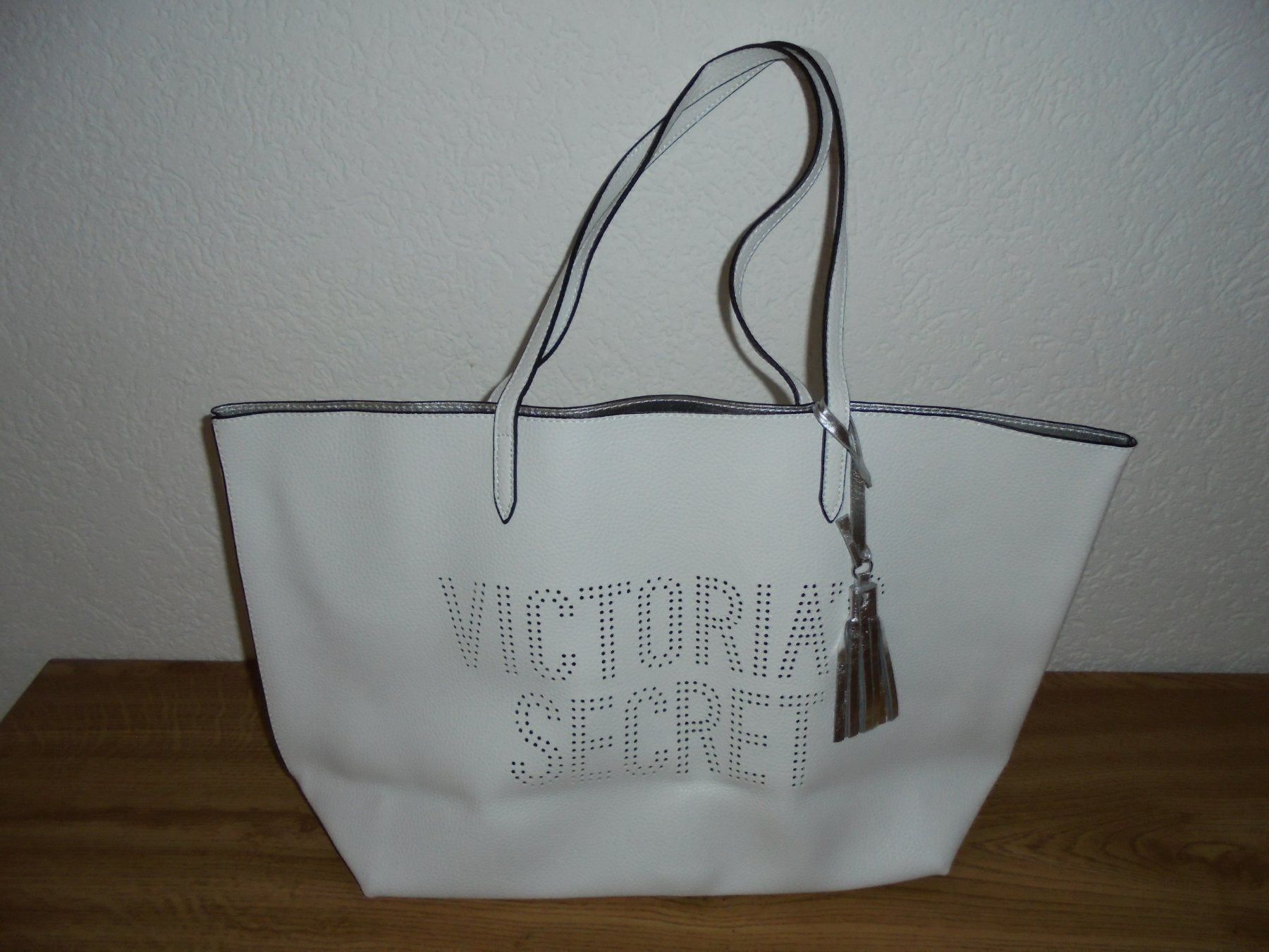 Victoria's Secret Borse da donna: VICTORIA'S SECRET GROSSE TASCHE – Nuovo e nell'imballaggio originale da Aarau Rohr venduto da PinkSchwein
