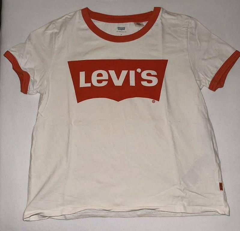 T-shirt: Levis T-shirt – Usato da Wettswil venduto da mia_ql62 1