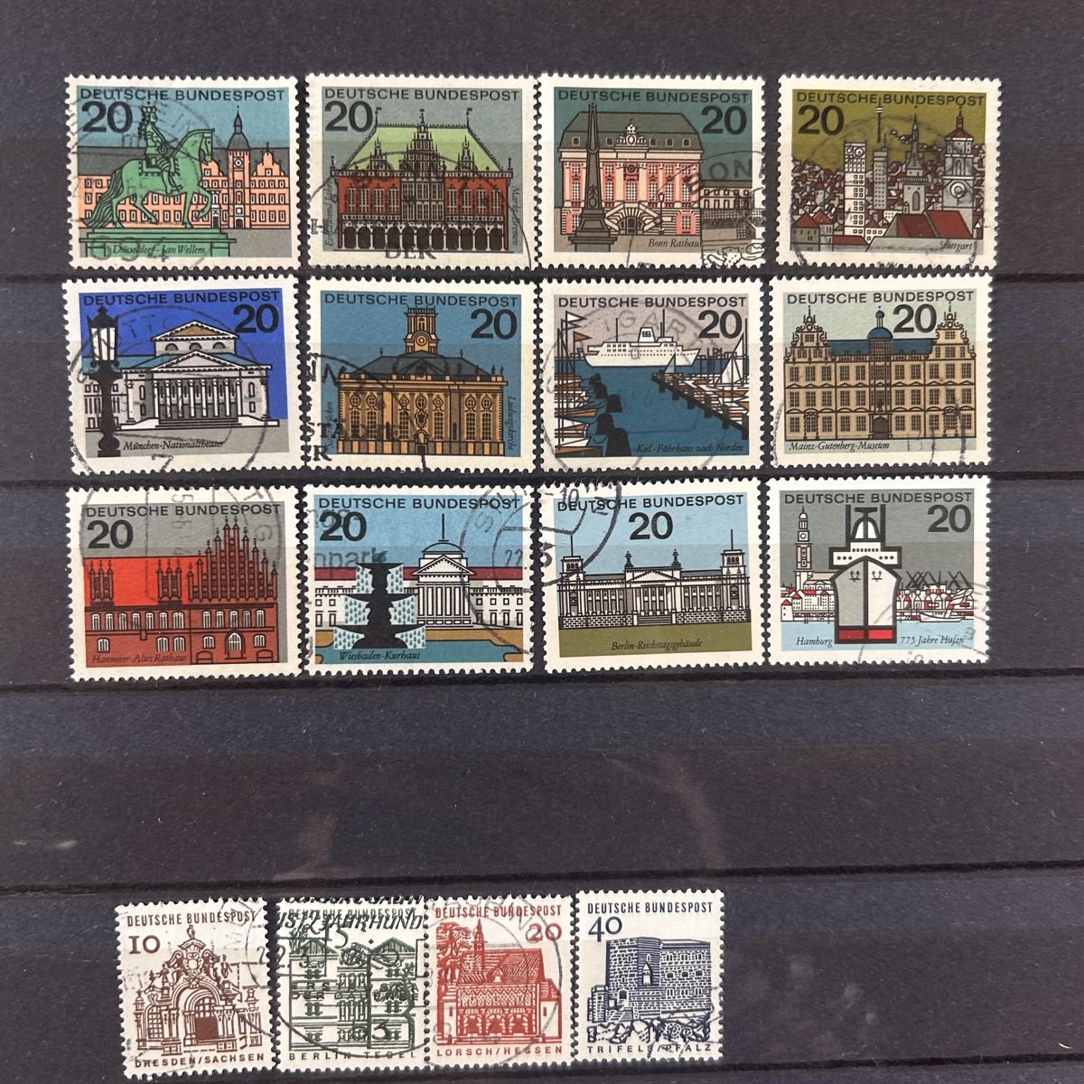 Tutti i francobolli: Briefmarken Deutschland 1963/1964 - Ev. Kirc – Usato da Laufen venduto da belleskulptur 2