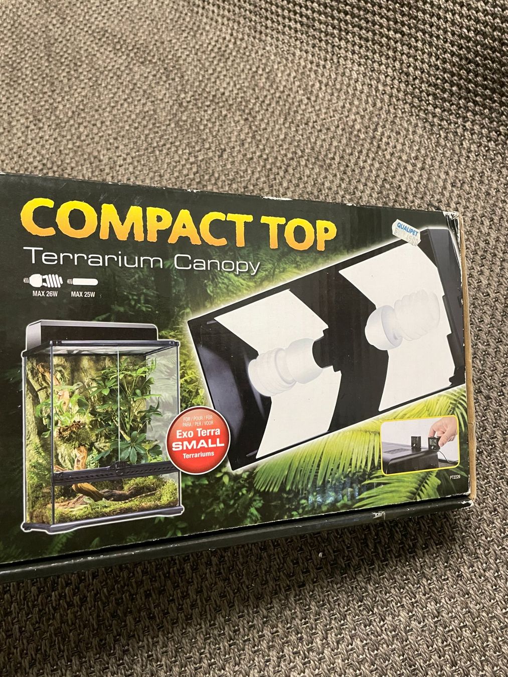Exo terra Terrario: Exo Terra Compact Top Terrarium Beleuchtung – Usato da Wädenswil venduto da TristanBrandle